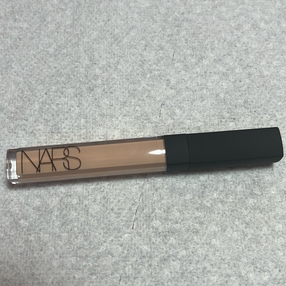 NARS Radiant Creamy Concealer New Light 2.5 Crème Brûlée - Picture 3 of 4